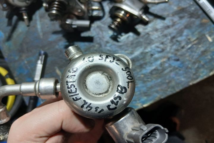 Pompa inalta presiune CM5G-9D376-GA CM5G-9D376-GA Ford Fiesta 6 [face