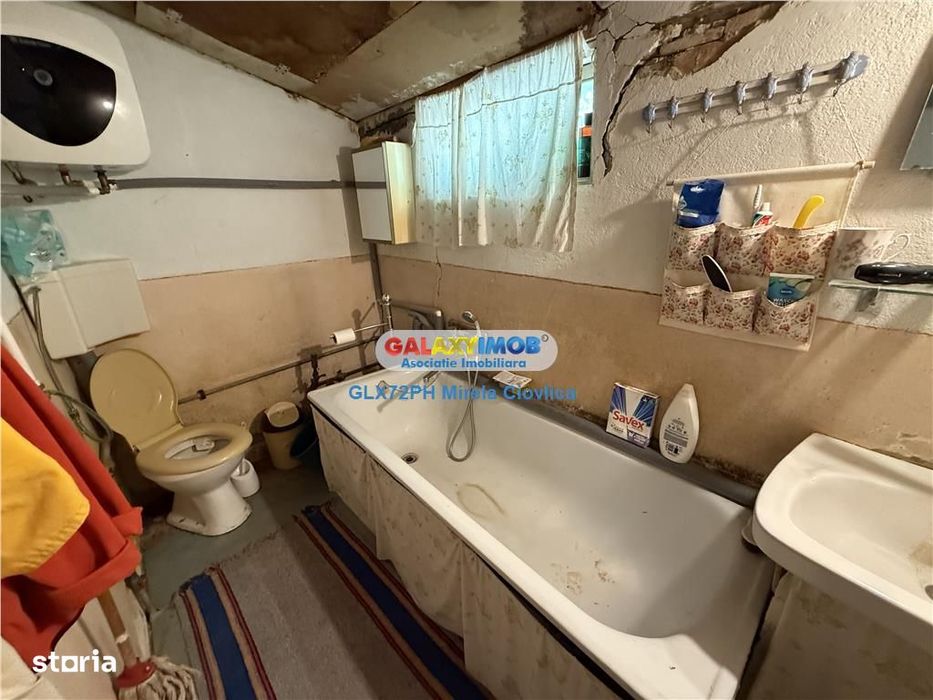 Vanzare casa batraneasca Baicoi Prahova