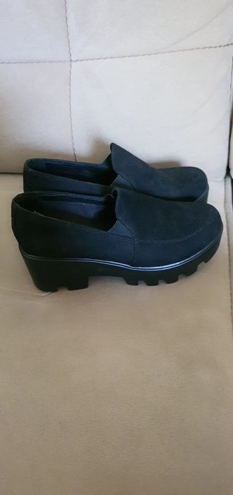 Туфли новые продам