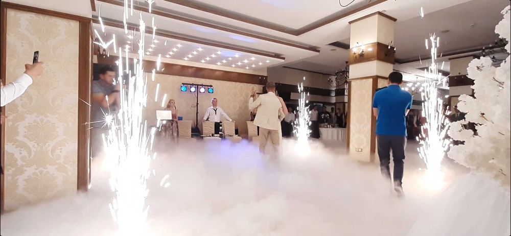 Artificii exterior, Fum greu-gheață carbonică Artificii dansul mirilor