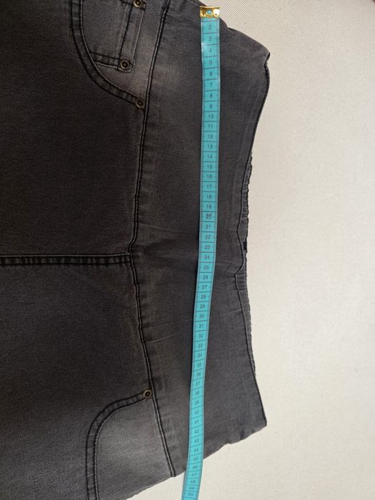 Blugi mărimea XL