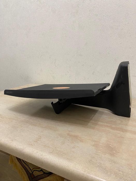 Кронштеин полка для телевизора