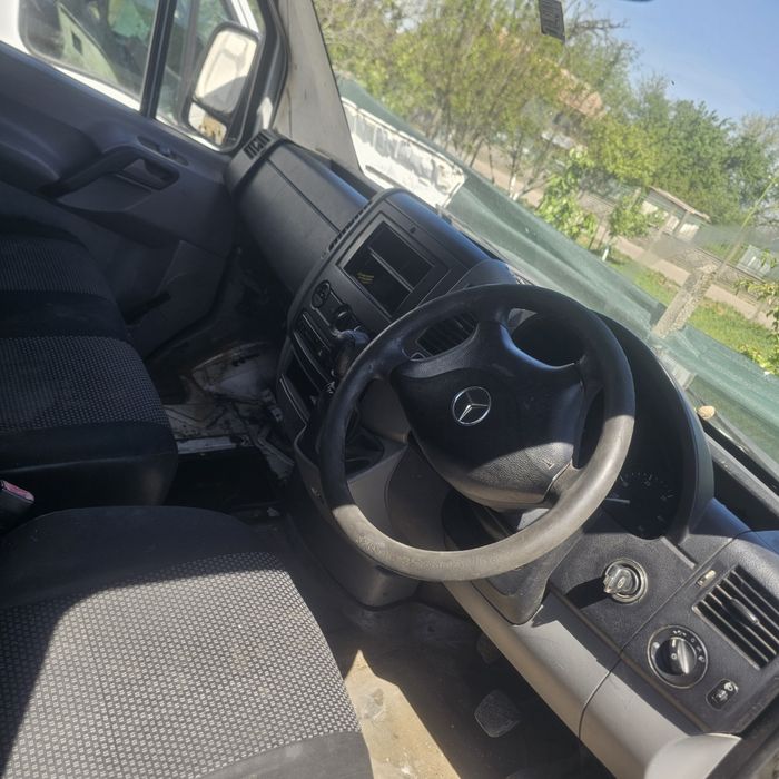 Mercedes sprinter.  Engin 646 на части само