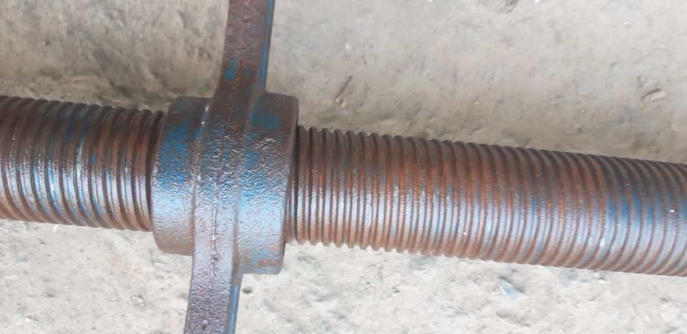 Резьба(домкрат) для опалубки.