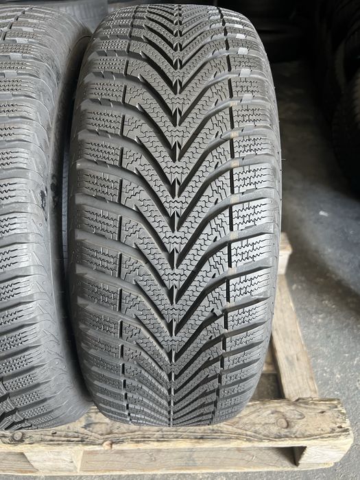 2 anvelope iarna ca NOI 205/55/16 Vredestein DOT 4221!