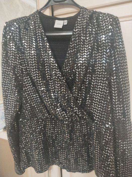 Продам блузка блестящая 50 48 52