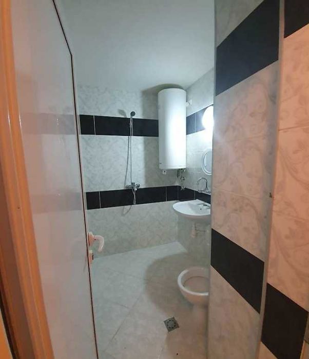 Дава се под наем Двустаен апартамент в Бургас, Лазур - 50 кв.м за 150 € - Снимка #2