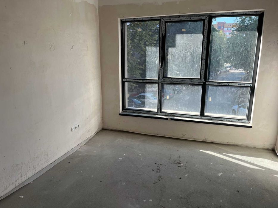 Продава се тристаен апартамент – ново строителство, кв. „Васил Левски“