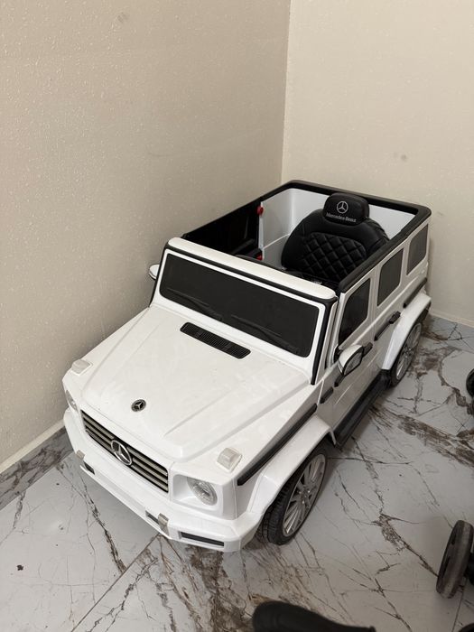 Продам детскую машину бу