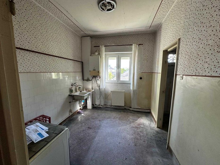 Apartament cu 3 camere, 63 mp, zona Centrala