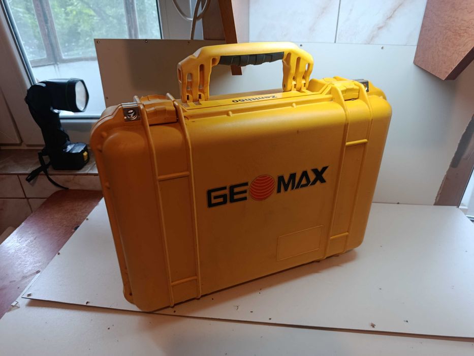 Receptor GNSS GeoMax Zenith60 Pro LTE-IMU Flexible Rover Set complet Cadastru Intabulare cadastrist