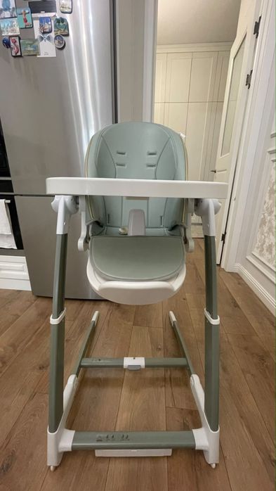 Продам стульчик и колбель marribel 2в1