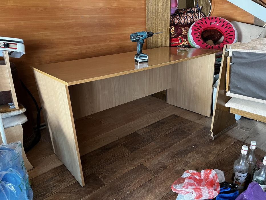 Офисный стол 160х75см