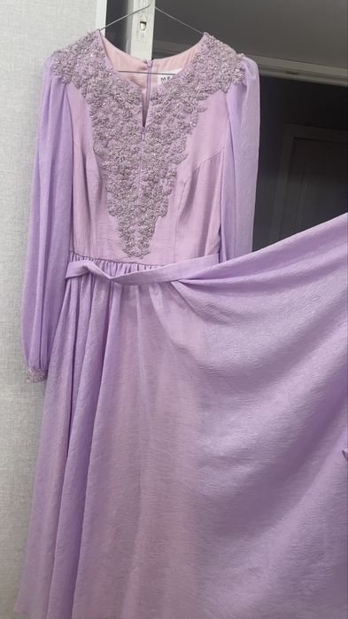 Платье дизайнерское 44-46 размера