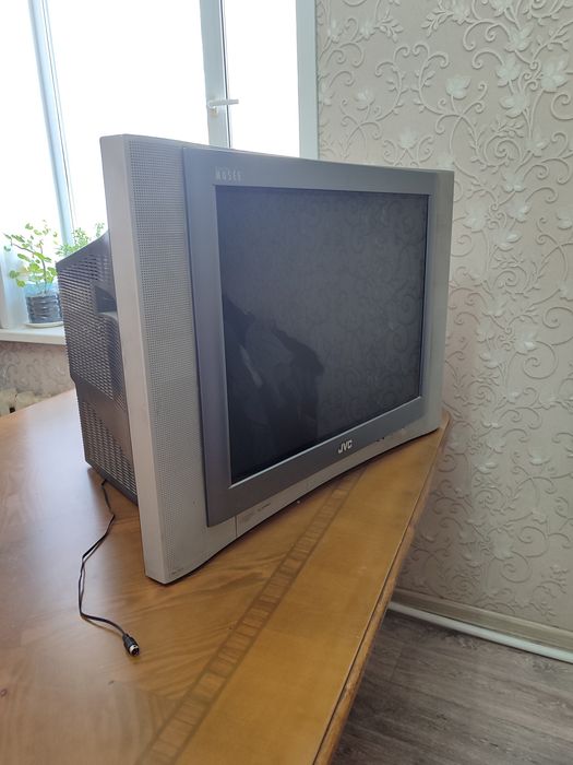 Телевизор фирмы JVC