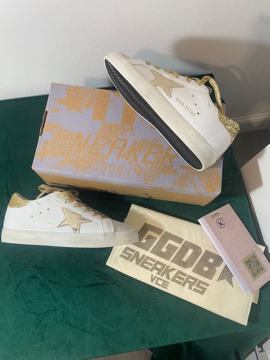 Adidasi dama golden goose