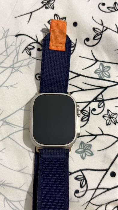 Apple watch Ultra 2022   49mm.  Celluar - GPS