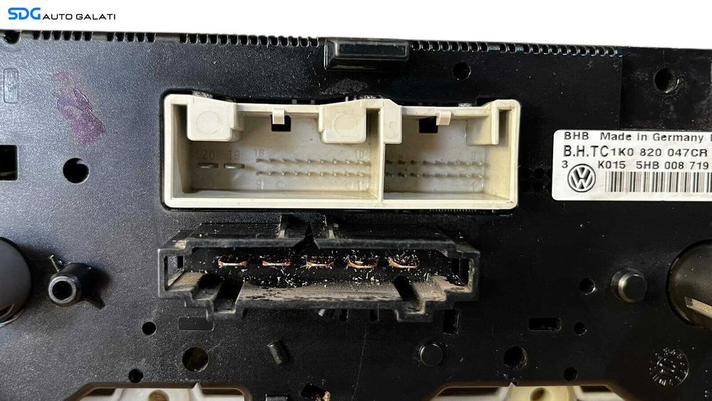 Panou Modul Unitate Comanda AC Aer Conditionat Clima Climatic Volkswagen Golf 5 Plus 2004 - 2008 Cod 1K0820047CR 5HB008719 [LC0587]