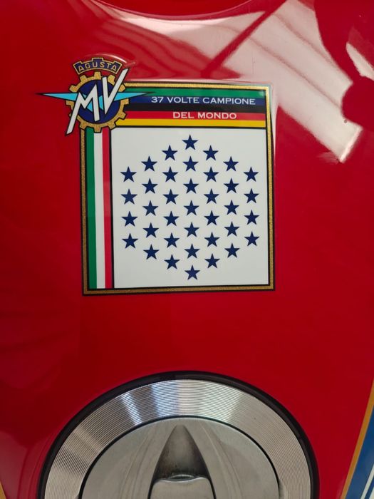 Mv agusta brutale 1090rr editie 37 campione del mondo