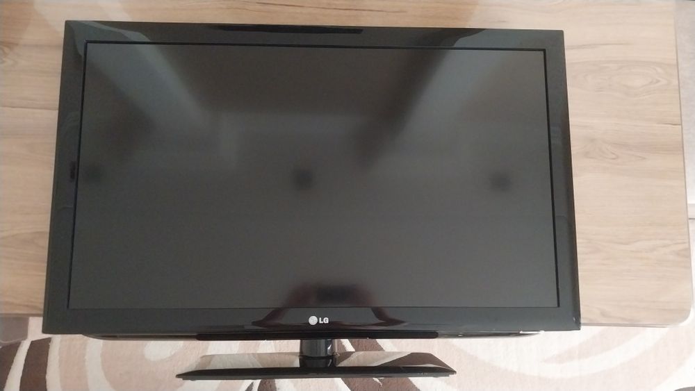 Продаётся телевизор LG (диагональ 42 дюйма), не смарт.