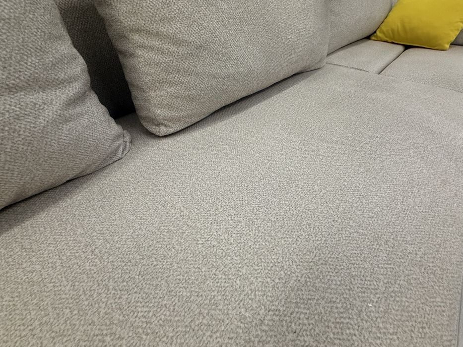 Продается диван новый