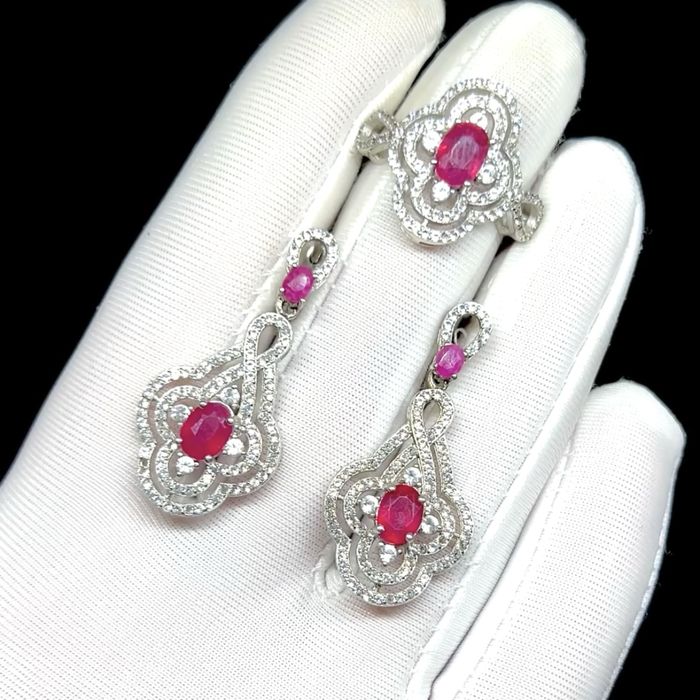Комплект с натуральными Рубинами