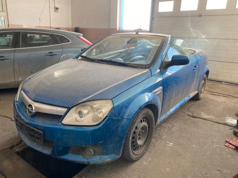 Dezmembram piese Opel Tigra B