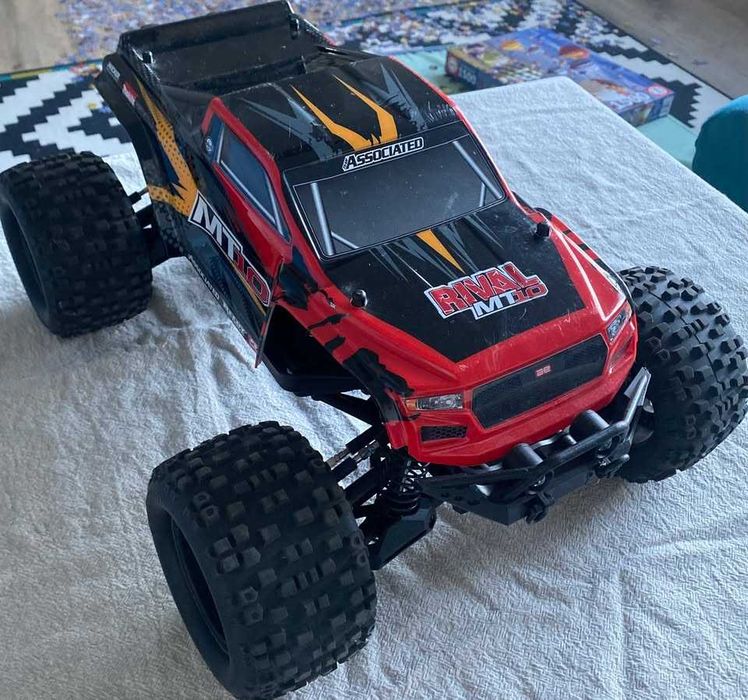RC количка Team Associated Rival MT10 V2 RTR Monster Truck
