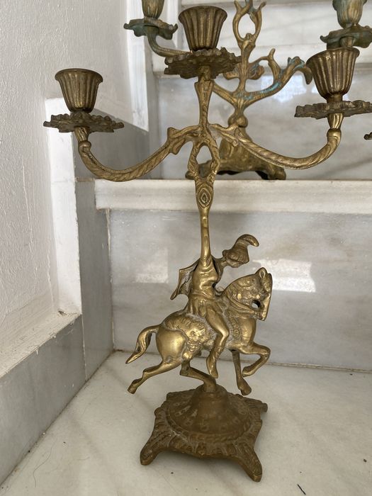 Doua perechi de sfetnice din bronz de la inceputul anilor60’