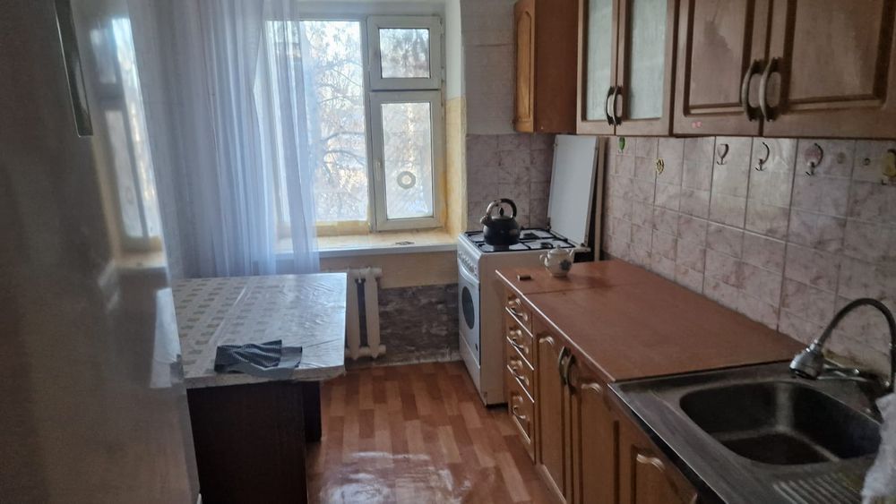 Сдам 3 х комн срочно Революция