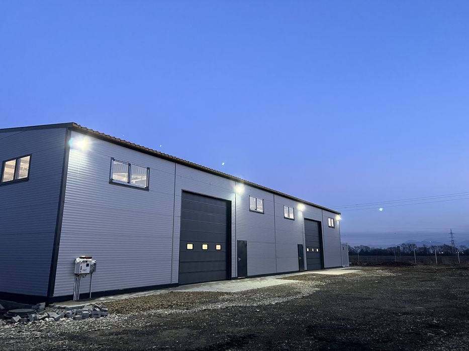 Hala de inchiriat 600 sau  300mp in zona industriala Codlea-Brasov,