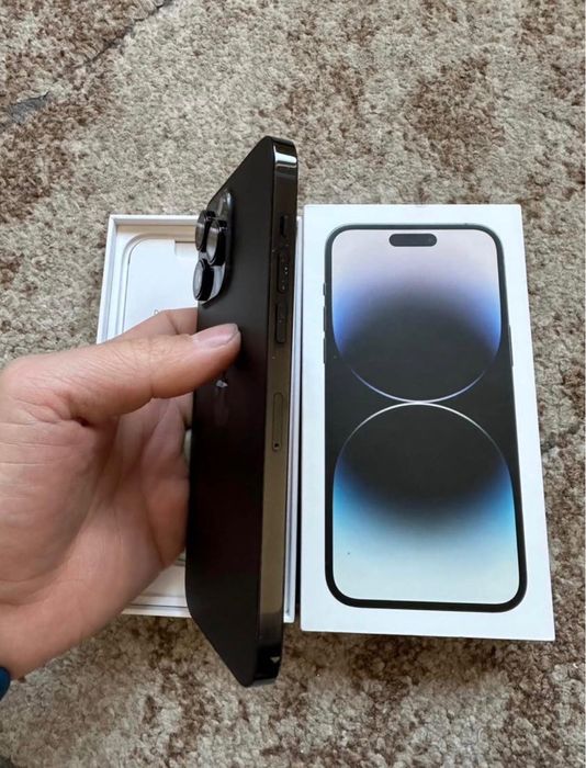 iPhone 14 Pro Max Grey, la cutie cu accessorii