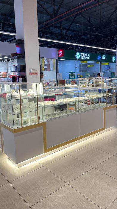 Витрина сотилади срочно