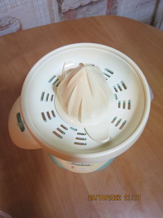 Электросоковыжималка для цитрусовых