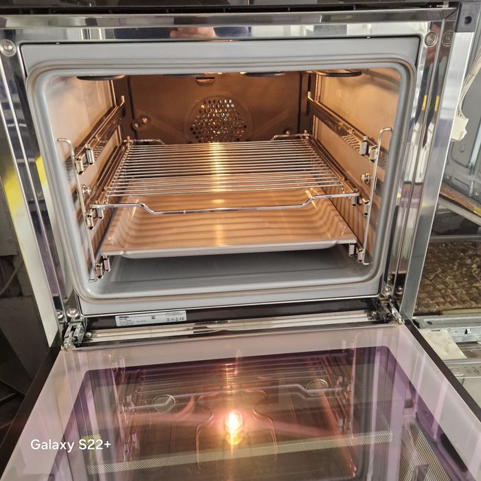 Комплект фурна и плот за вграждане MIELE H4114E