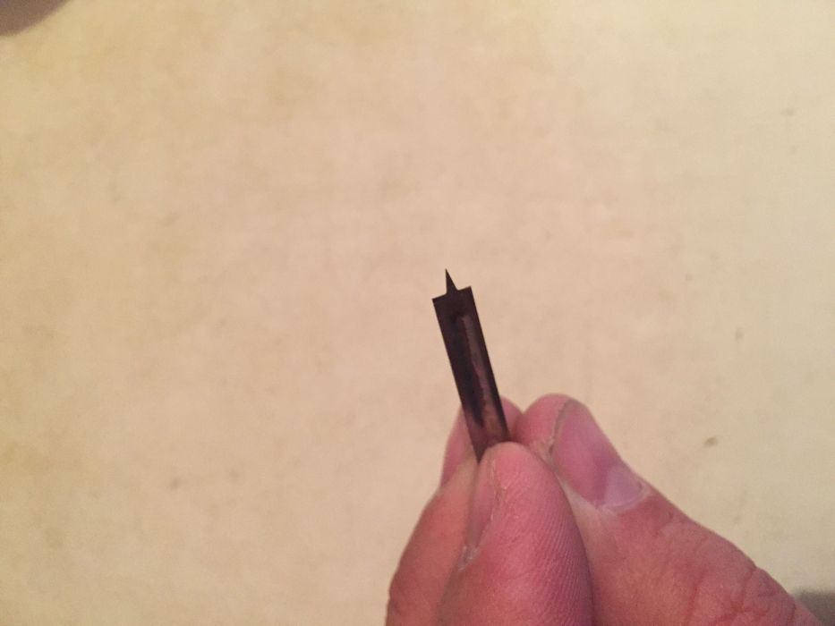 Скарификатор-копьё для прокалывания пальца