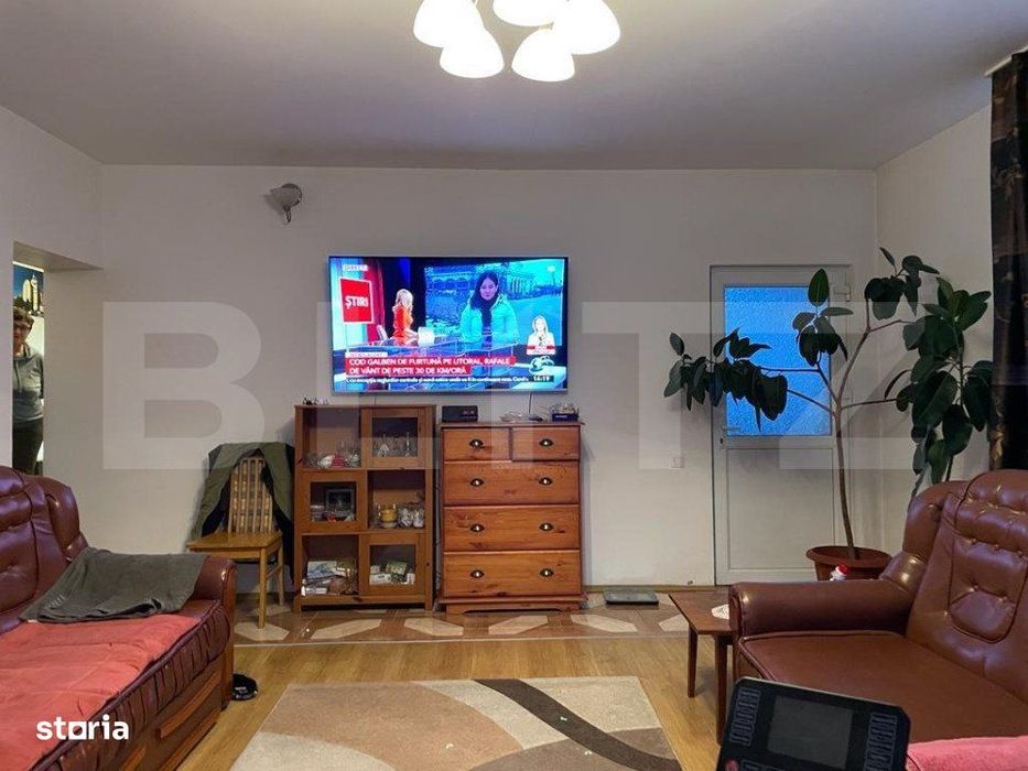 Casa cu 3 camere, 215mp,Unirii Horgosa