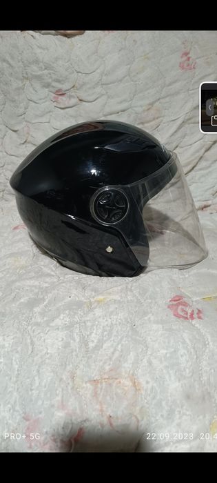 Продам каску состояние новой