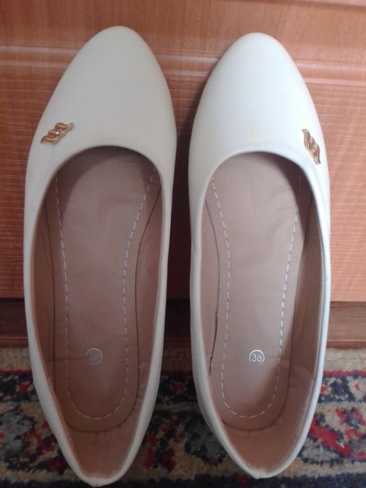 Продам    новые  полусапожки