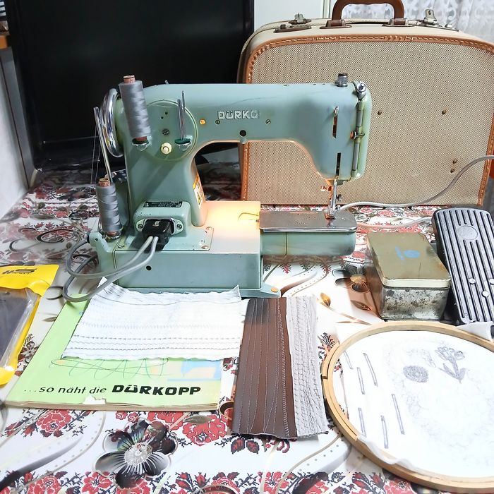 Masina de cusut DURKOPP cu graifar industrial, în totalitate din metal