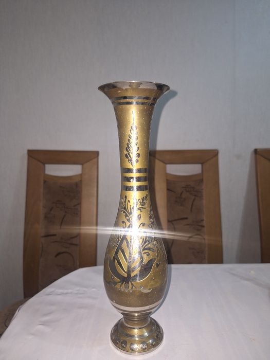 Продам  декаративную вазу