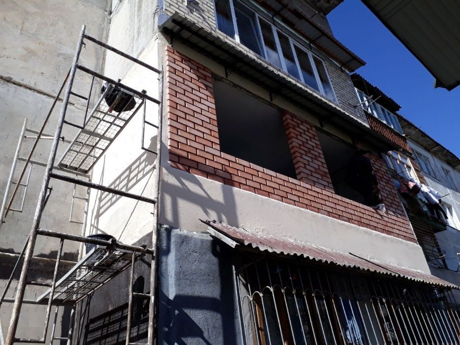 Кладка балкон, облицовочном кирпичом. Под расшивку. Рустам