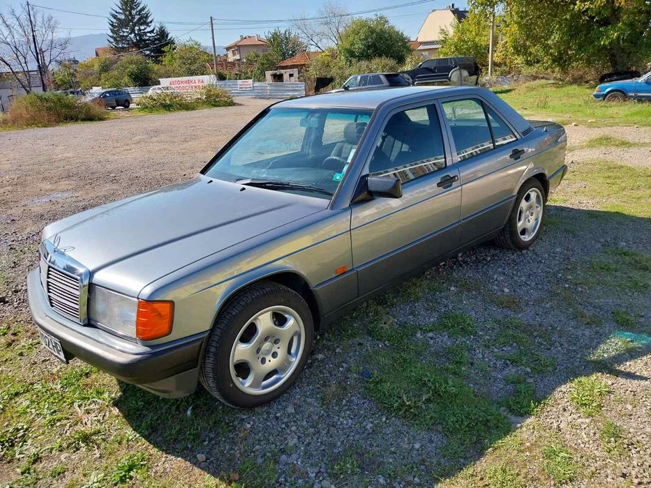 ЗА ЦЕНИТЕЛИ!!!  Колата е седяла в топъл гараж от нова.