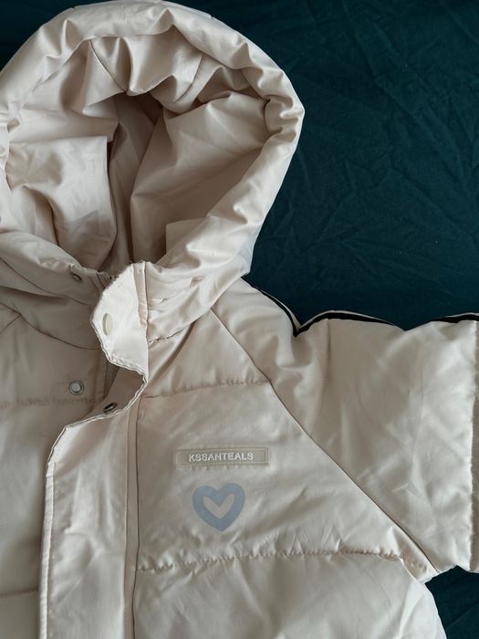 Продам куртку на весну осень на девочку