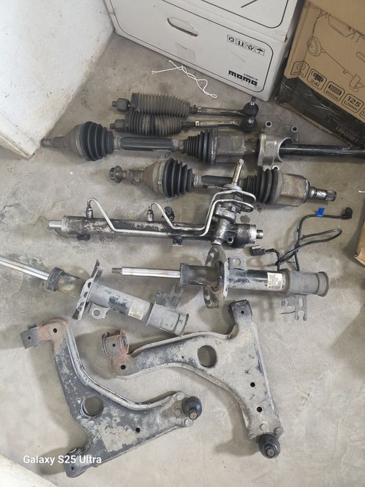 Opel astra h 1.9 рейка лагер главина амортисиьори