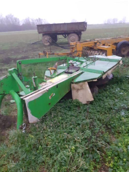 Vand utilaje ,lichidare de stoc