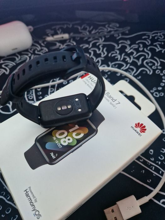 Часы Huawei Band 7