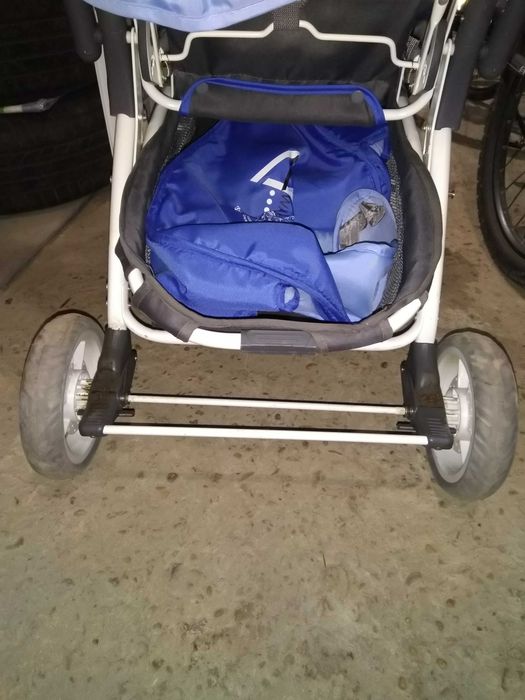 Детска количка...