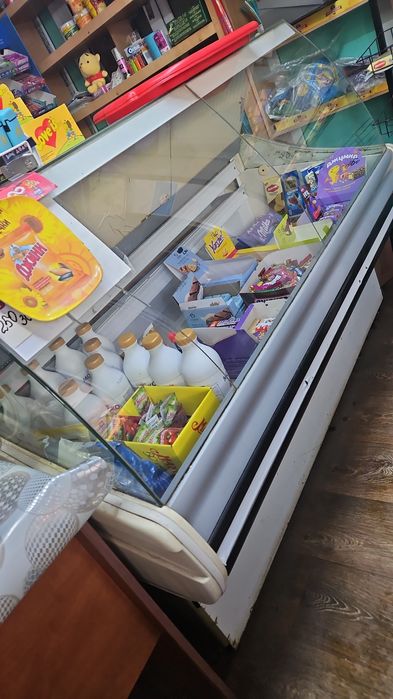 Продам ХОЛОДИЛьную витрину Ариада, в рабочем состоянии2