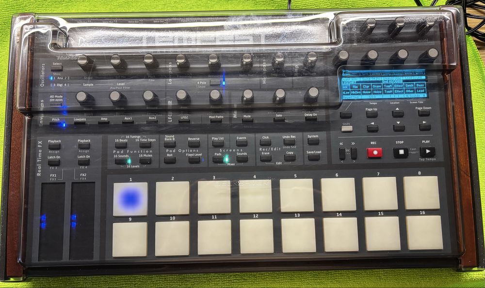 DSI Tempest ритъм машина